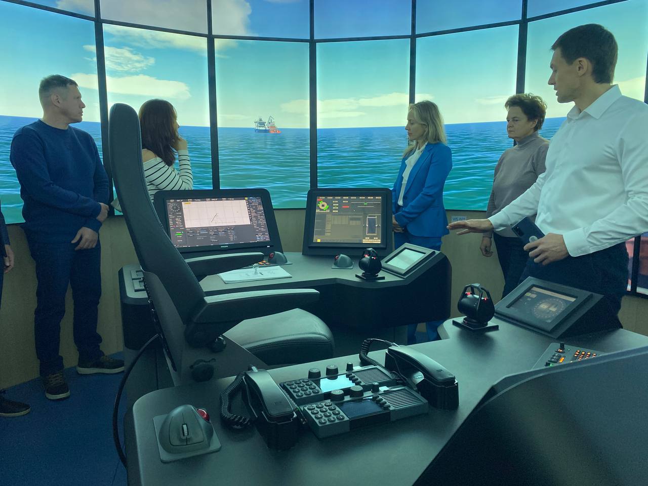 В МГУ им. Невельского обсудили, как «подружить» науку с бизнесом В МГУ им. Невельского обсудили, как «подружить» науку с бизнесом