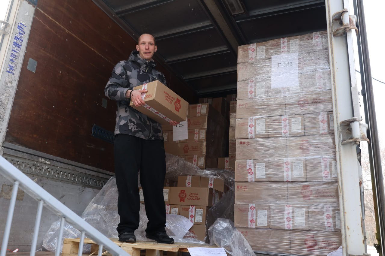 Новый год стучится в двери: губернаторские подарки прибыли в Уссурийск Новый год стучится в двери: губернаторские подарки прибыли в Уссурийск