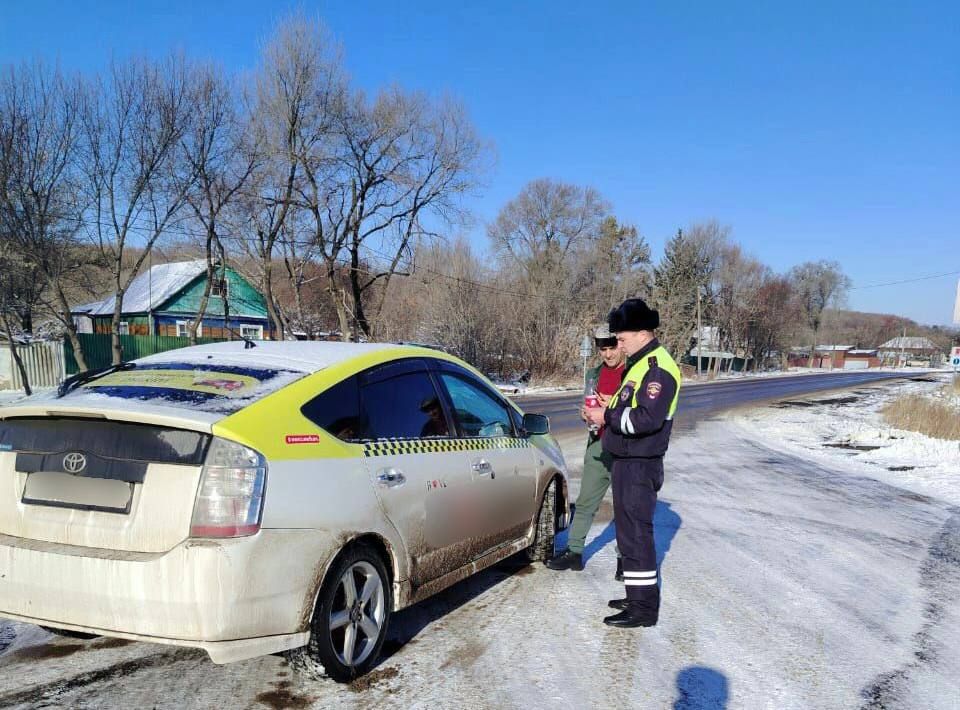 В Приморском крае в ходе профилактического мероприятия «Такси» Госавтоинспекторами проверено 86 транспортных средств