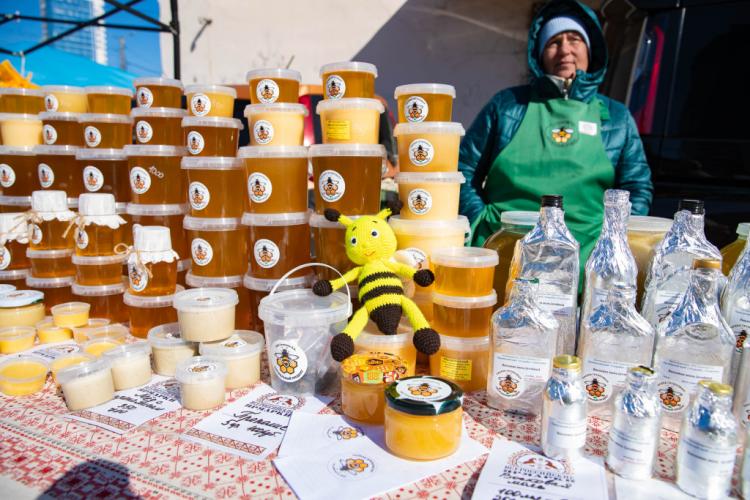 На продовольственных ярмарках в эти выходные жители и гости Владивостока смогут приобрести свежие продукты от местных производителей