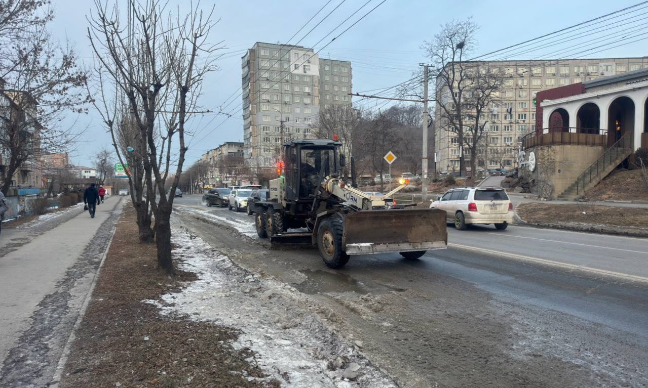 Сегодня во Владивостоке: демонтаж леерных ограждений, ремонт дорожных знаков, обслуживание ливнёвок и санитарная уборка по районам Сегодня во Владивостоке: демонтаж леерных ограждений, ремонт дорожных знаков, обслуживание ливнёвок и санитарная уборка по районам