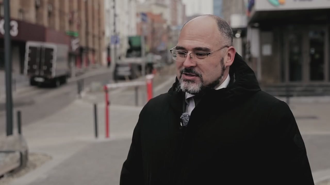 Константин Шестаков: Комфортная прогулочная зона с обустроенным парковочными местами и зонами отдыха появилась в этом году на улице Мордовцева