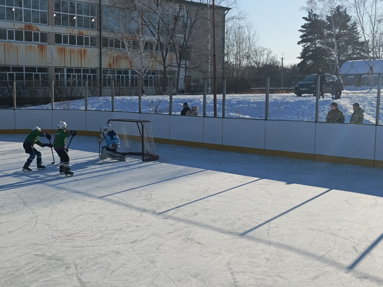 # Зимний сезон открыт!. 13 декабря на хоккейной коробке школы №4 Лучегорска состоялся турнир, посвящённый Всероссийскому дню хоккея и открытию зимнего сезона # Зимний сезон открыт!. 13 декабря на хоккейной коробке школы №4 Лучегорска состоялся турнир, посвящённый Всероссийскому дню хоккея и открытию зимнего сезона