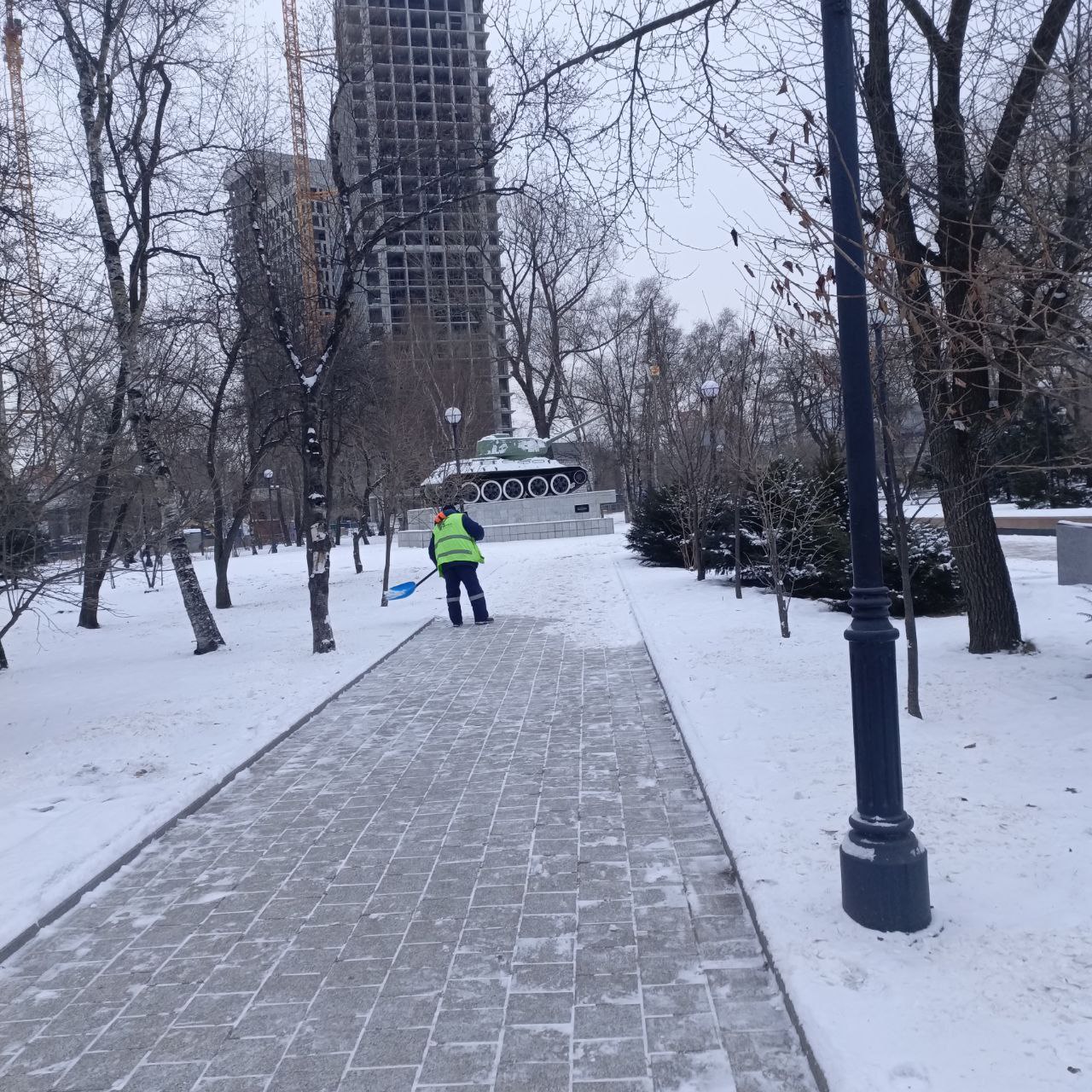 С раннего утра мы приступили к ликвидации последствий непогоды С раннего утра мы приступили к ликвидации последствий непогоды