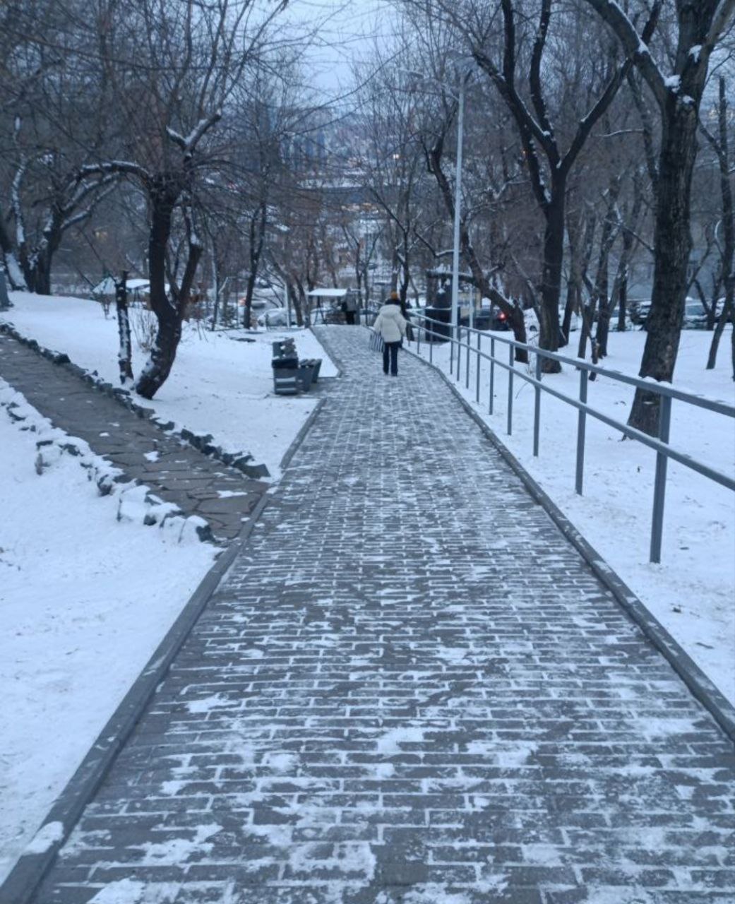 С раннего утра мы приступили к ликвидации последствий непогоды С раннего утра мы приступили к ликвидации последствий непогоды