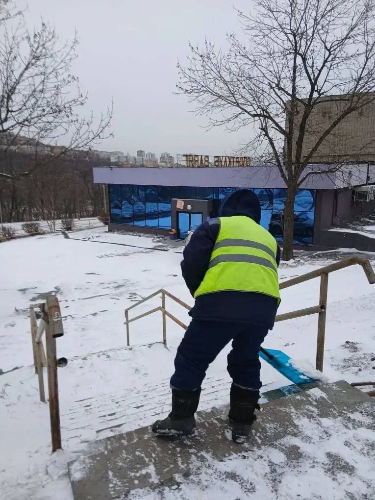 С раннего утра мы приступили к ликвидации последствий непогоды С раннего утра мы приступили к ликвидации последствий непогоды