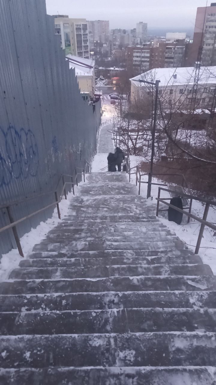 С раннего утра мы приступили к ликвидации последствий непогоды С раннего утра мы приступили к ликвидации последствий непогоды