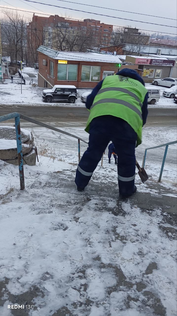 С раннего утра мы приступили к ликвидации последствий непогоды С раннего утра мы приступили к ликвидации последствий непогоды