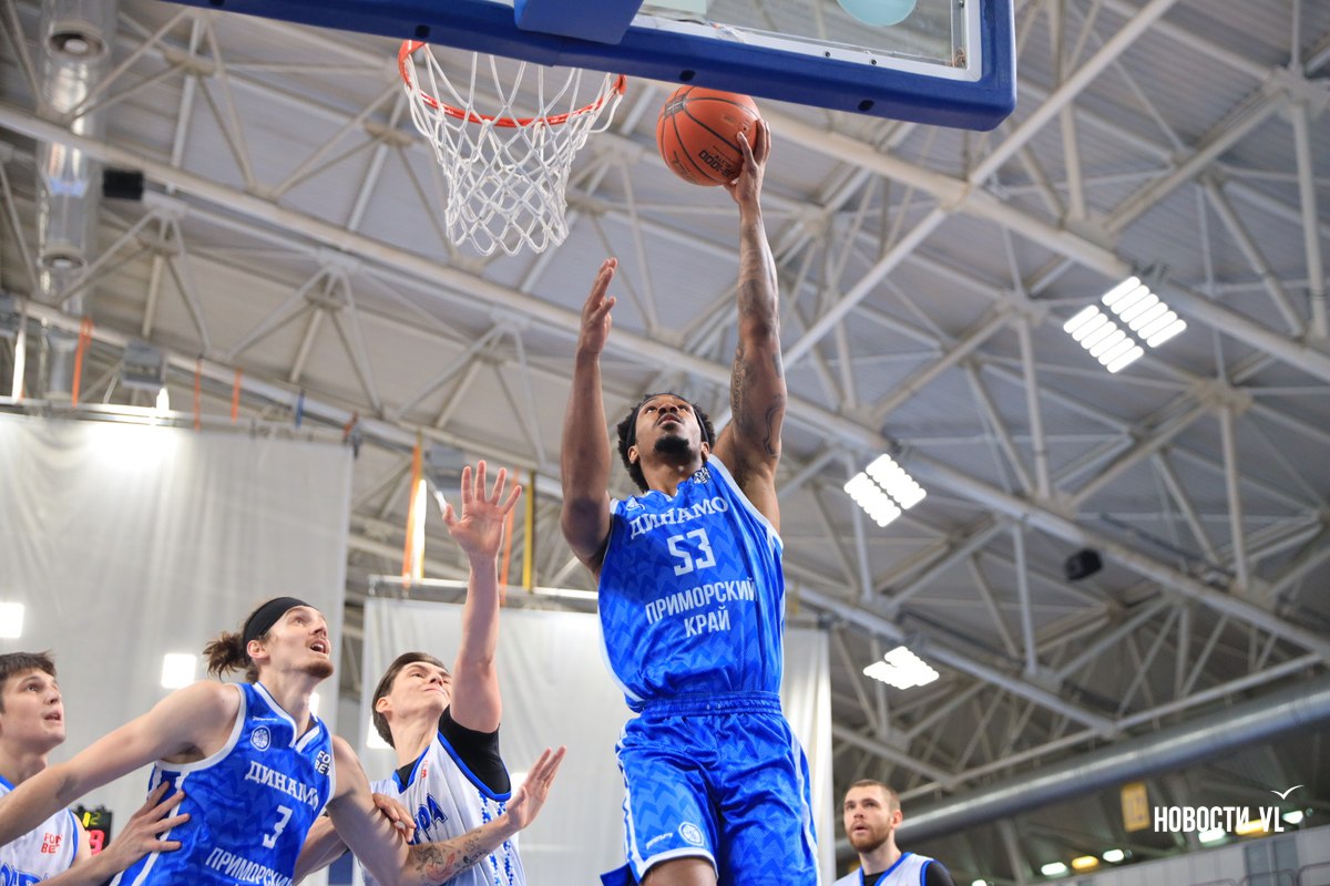 БК «Динамо» из Владивостока прервал победную серию, уступив «Югре» в Сургуте БК «Динамо» из Владивостока прервал победную серию, уступив «Югре» в Сургуте