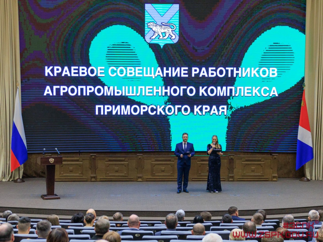 Приморские депутаты отметили достижения тружеников села Приморские депутаты отметили достижения тружеников села