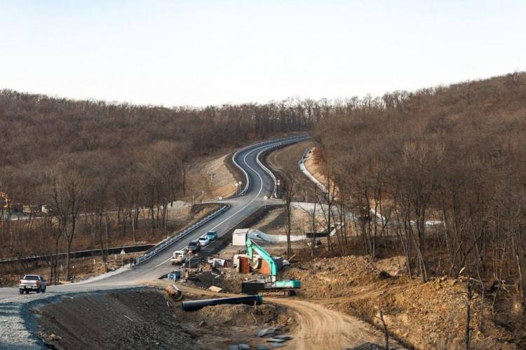 Завершаются финальные работы на новом участке дороги, который соединит Нейбута, 67а с объездной трассой Седанка – Патрокл