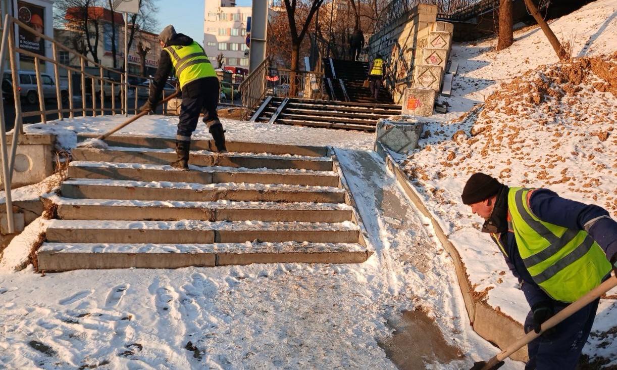 Сегодня во Владивостоке: демонтаж объектов, обслуживание ливнёвок и ликвидация последствий непогоды Сегодня во Владивостоке: демонтаж объектов, обслуживание ливнёвок и ликвидация последствий непогоды