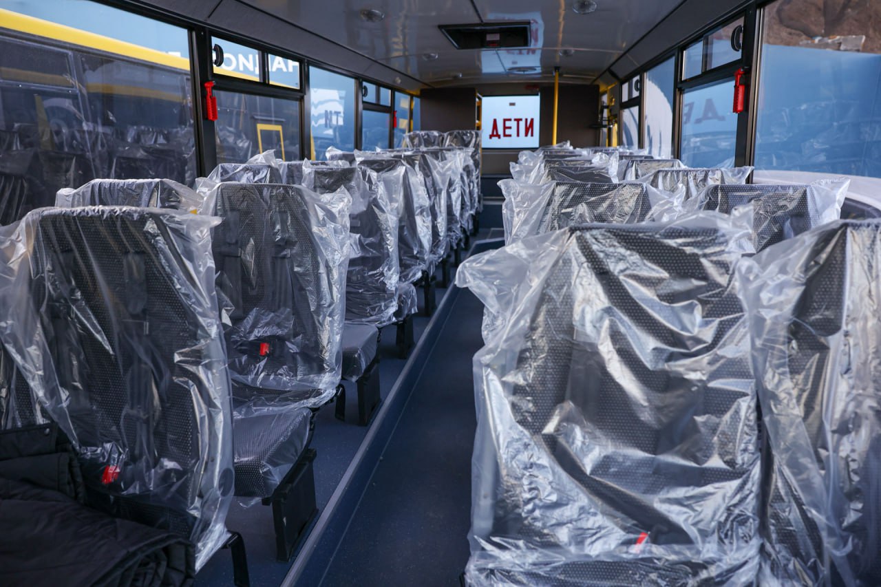 Уссурийск получил 6 новых школьных автобусов Уссурийск получил 6 новых школьных автобусов