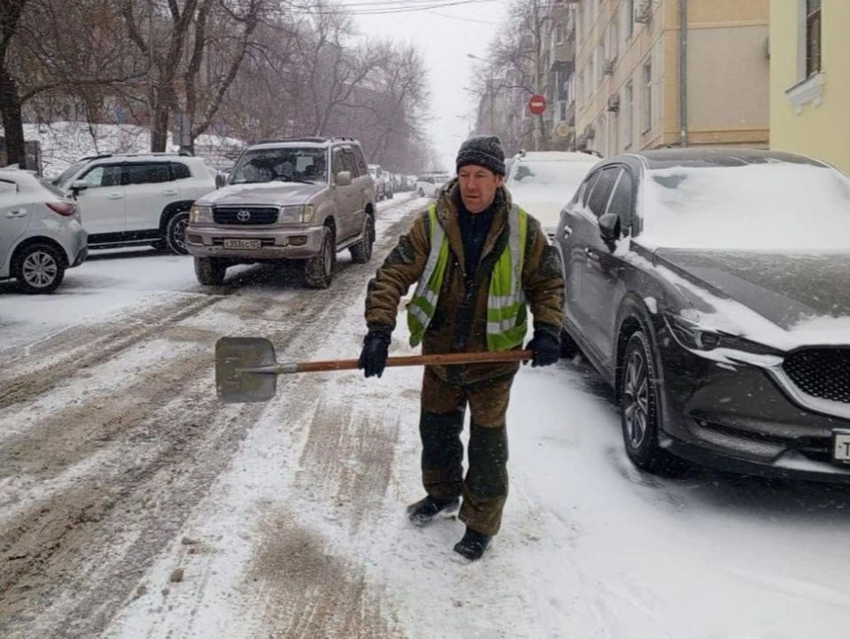 За чистотой Владивостока стоят сотни людей За чистотой Владивостока стоят сотни людей