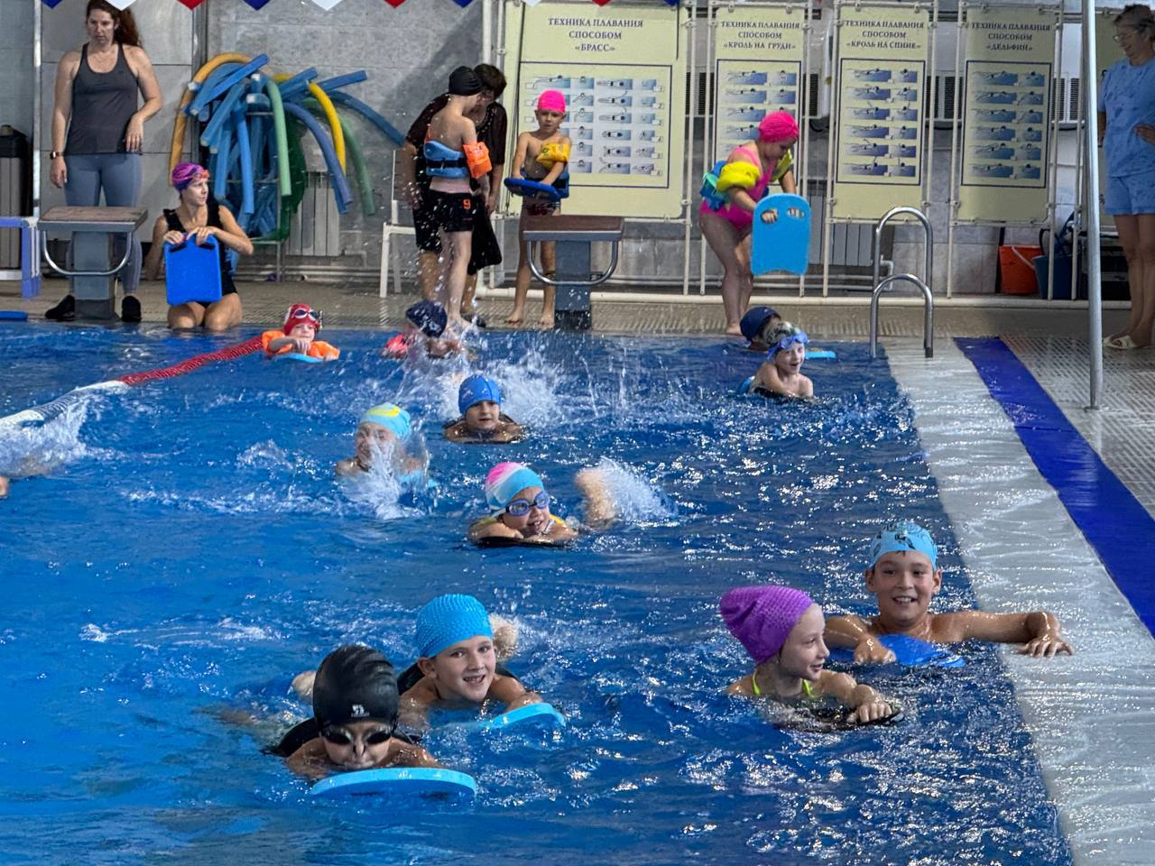 Более 400 детей Партизанского округа обучились плаванию бесплатно