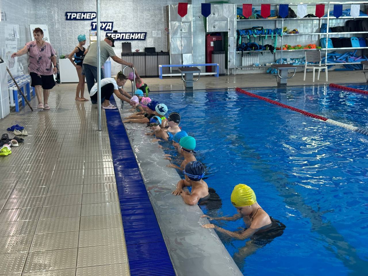 Более 400 детей Партизанского округа обучились плаванию бесплатно Более 400 детей Партизанского округа обучились плаванию бесплатно