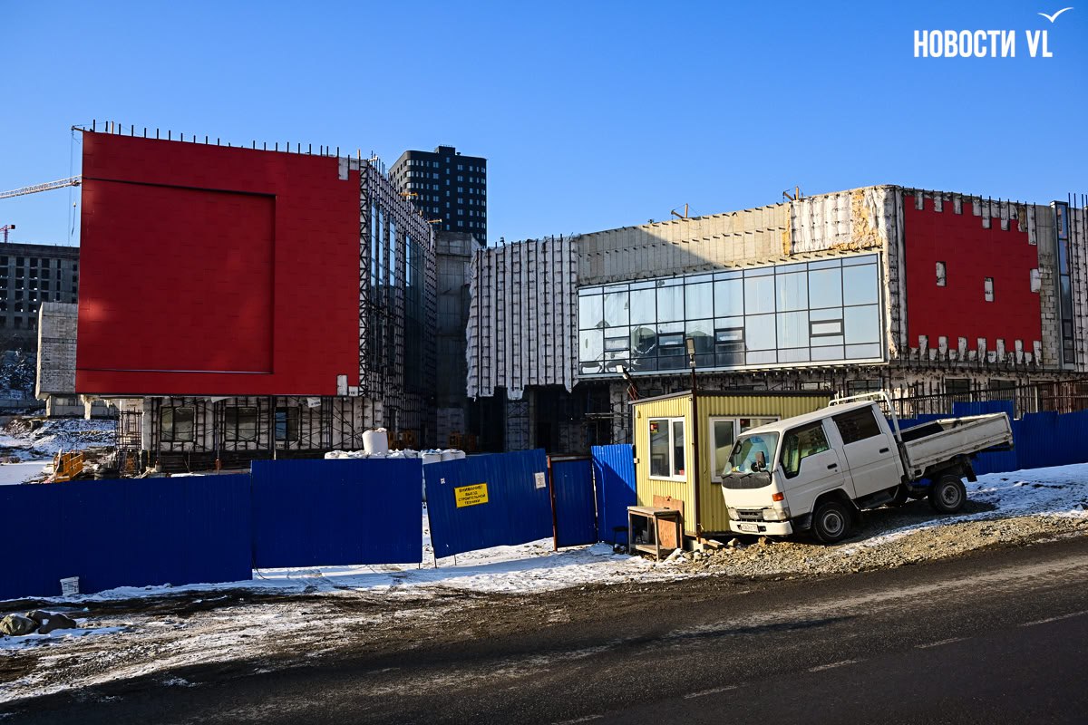 Школу на Патрокле достроит кто-нибудь, но под контролем краевых чиновников Школу на Патрокле достроит кто-нибудь, но под контролем краевых чиновников