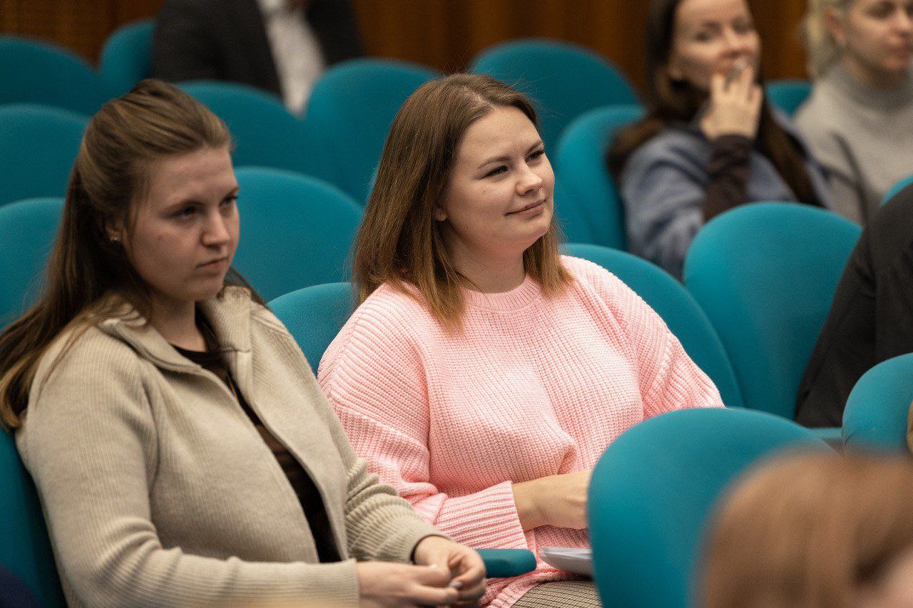 Константин Шестаков: 77 раз общественные наблюдатели выезжали на объекты строительства и благоустройства во Владивостоке в этом году Константин Шестаков: 77 раз общественные наблюдатели выезжали на объекты строительства и благоустройства во Владивостоке в этом году