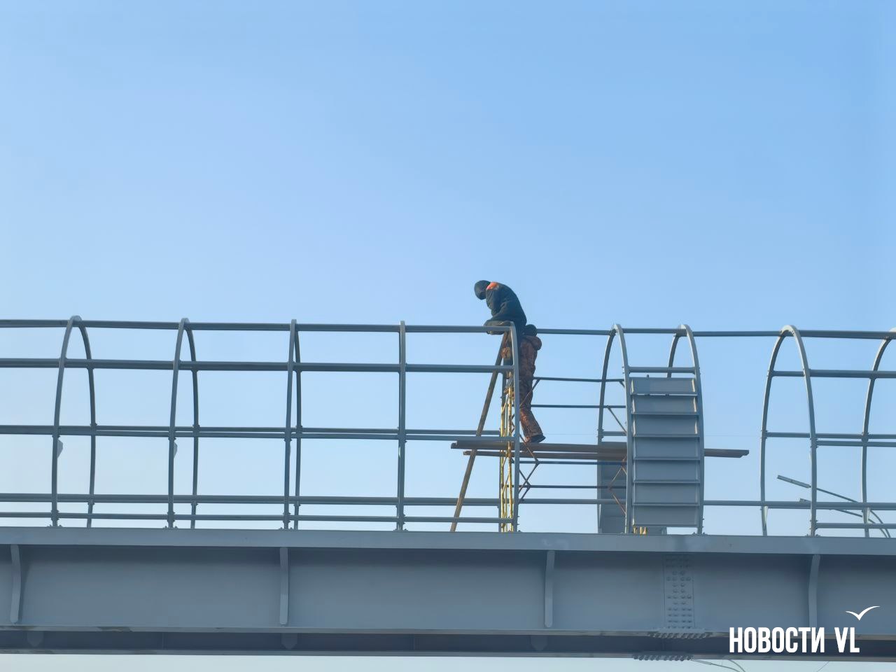 Проход для пешеходов по виадуку на «Весенней» пока не открыли Проход для пешеходов по виадуку на «Весенней» пока не открыли