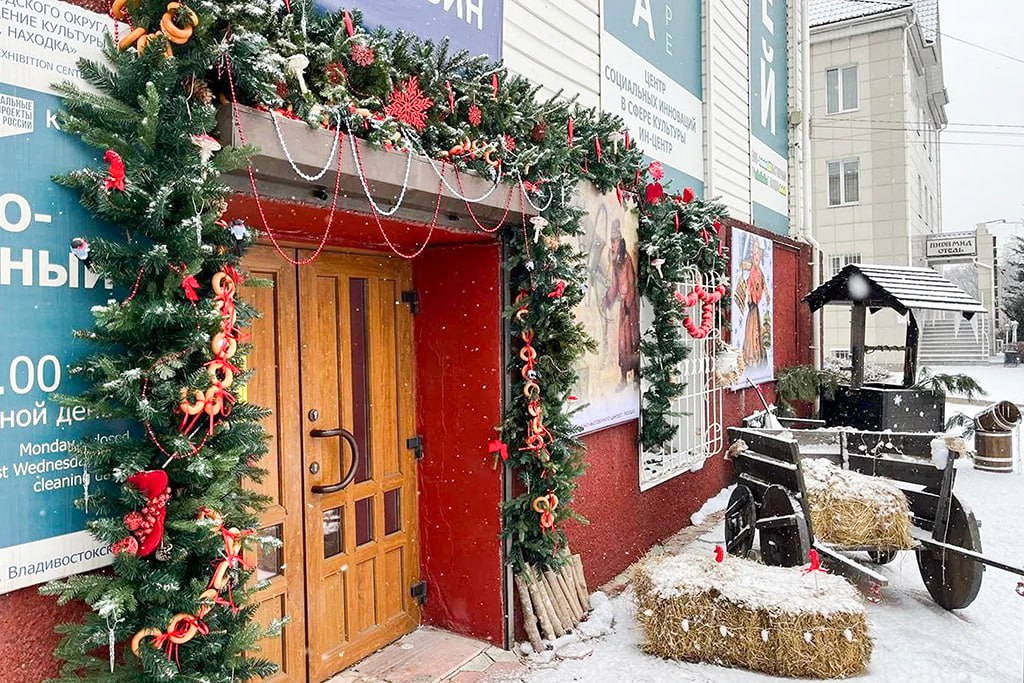 Учреждения культуры «нарядились» к Новому году