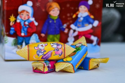Сладкие новогодние подарки для детей, которые не ходят в сад или школу, можно будет получить с 22 декабря