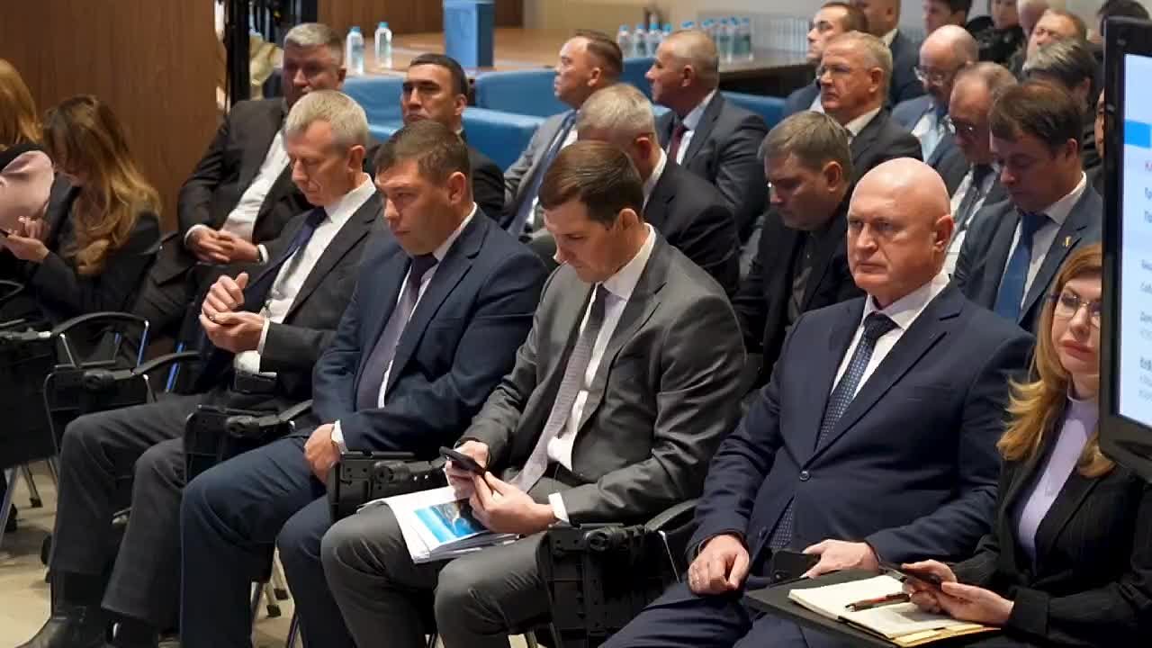 Расширенное заседание с участием глав муниципалитетов и руководителей краевых ведомств прошло в филиале Национального центра «Россия» Приморье