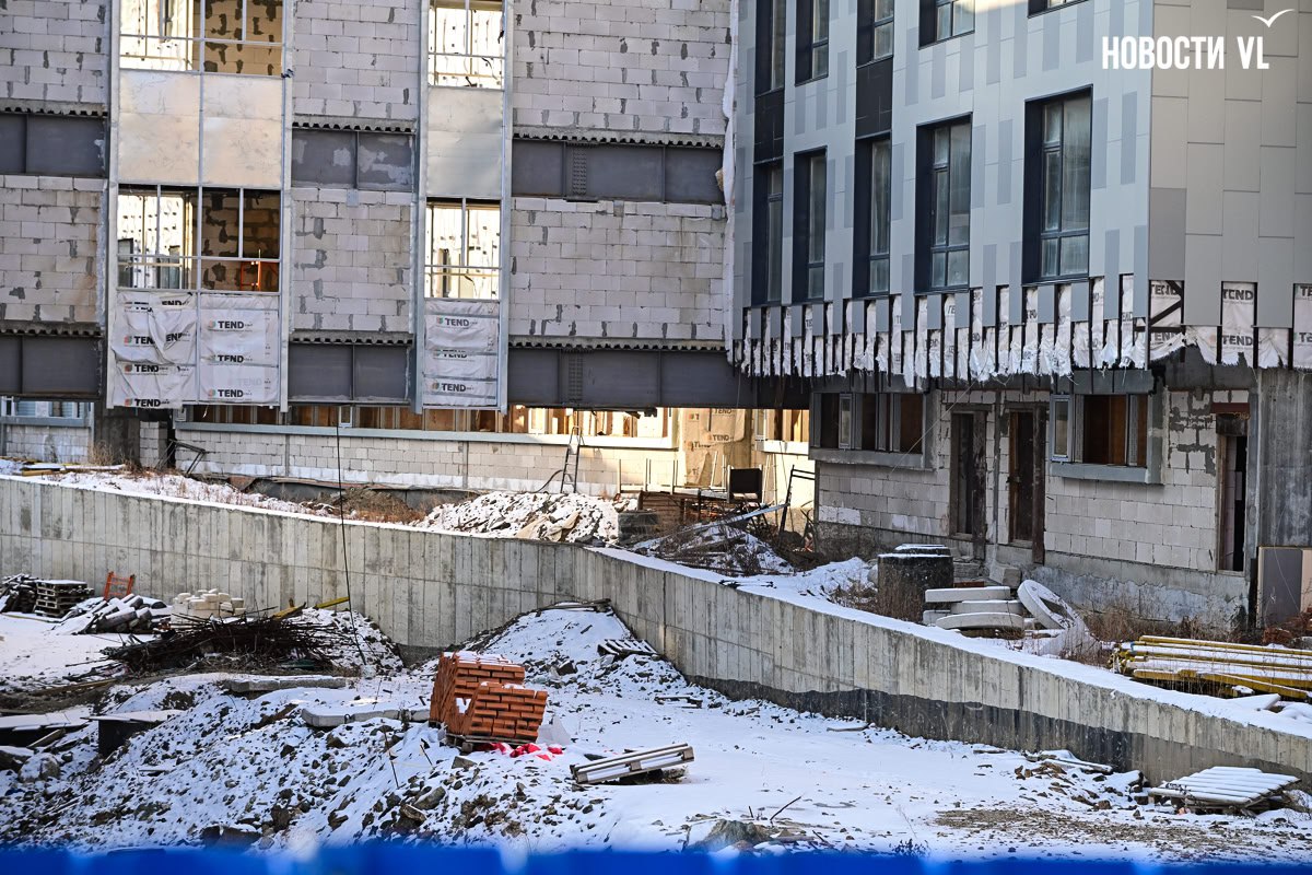 Школу на Патрокле достроит кто-нибудь, но под контролем краевых чиновников Школу на Патрокле достроит кто-нибудь, но под контролем краевых чиновников