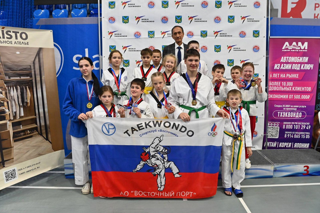 Команда «Восточник» из Врангеля привезла более 20 медалей со всероссийских соревнований
