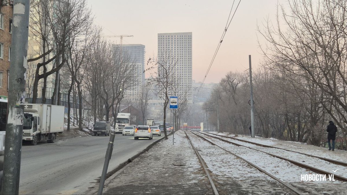 Мусорный полигон на Холмистой во Владивостоке до сих пор не принимает ТКО из-за сильного задымления, а горожане жалуются на смог Мусорный полигон на Холмистой во Владивостоке до сих пор не принимает ТКО из-за сильного задымления, а горожане жалуются на смог