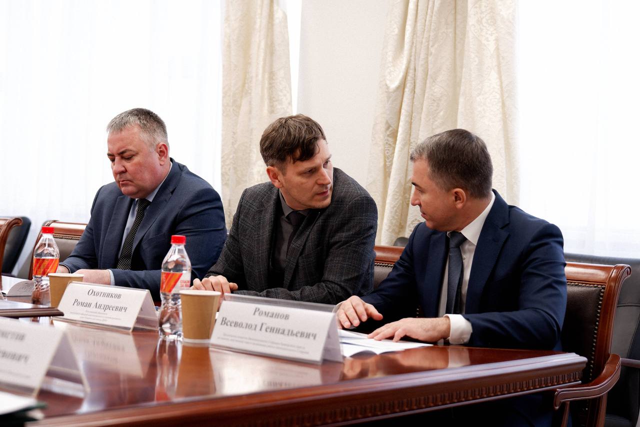 В стенах Юридической школы ДВФУ с 10 по 12 декабря 2025 г. прошла Всероссийская научно-практическая конференция «XVI Конституционные чтения: развитие конституционализма в XXI веке в условиях глобальных вызовов – от традиции... В стенах Юридической школы ДВФУ с 10 по 12 декабря 2025 г. прошла Всероссийская научно-практическая конференция «XVI Конституционные чтения: развитие конституционализма в XXI веке в условиях глобальных вызовов – от традиции...