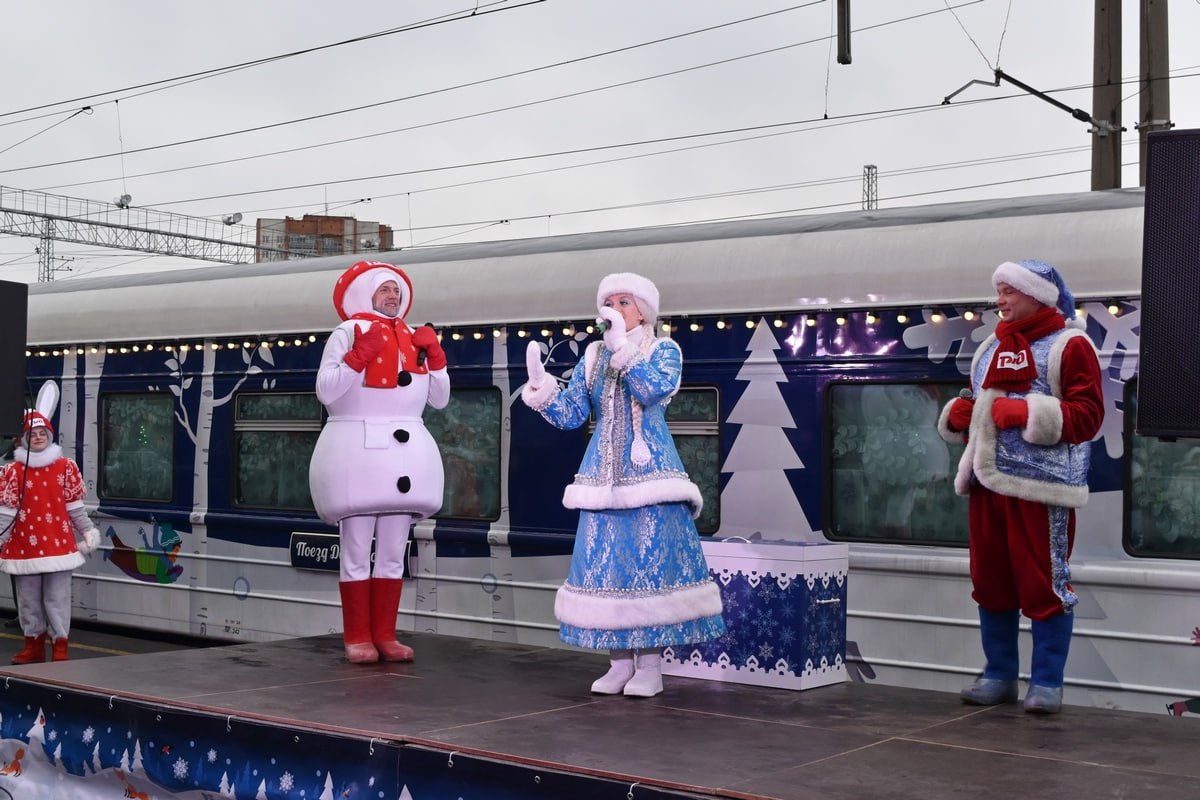 В Пензе сотрудники транспортной полиции обеспечили правопорядок во время стоянки «Поезда Деда Мороза» В Пензе сотрудники транспортной полиции обеспечили правопорядок во время стоянки «Поезда Деда Мороза»