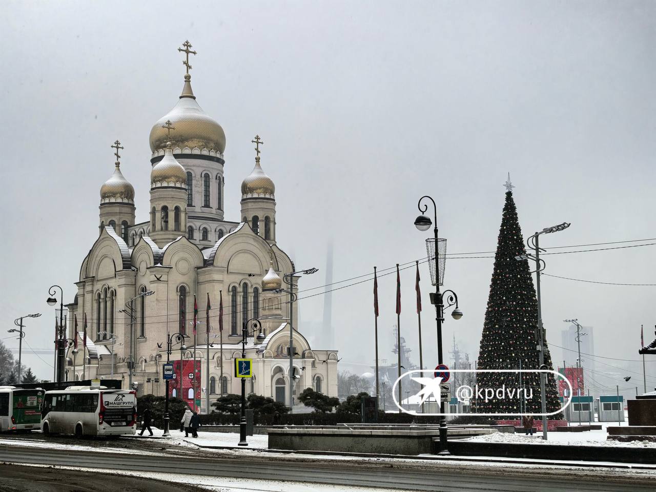 Во Владивостоке сегодня серо и снежно Во Владивостоке сегодня серо и снежно