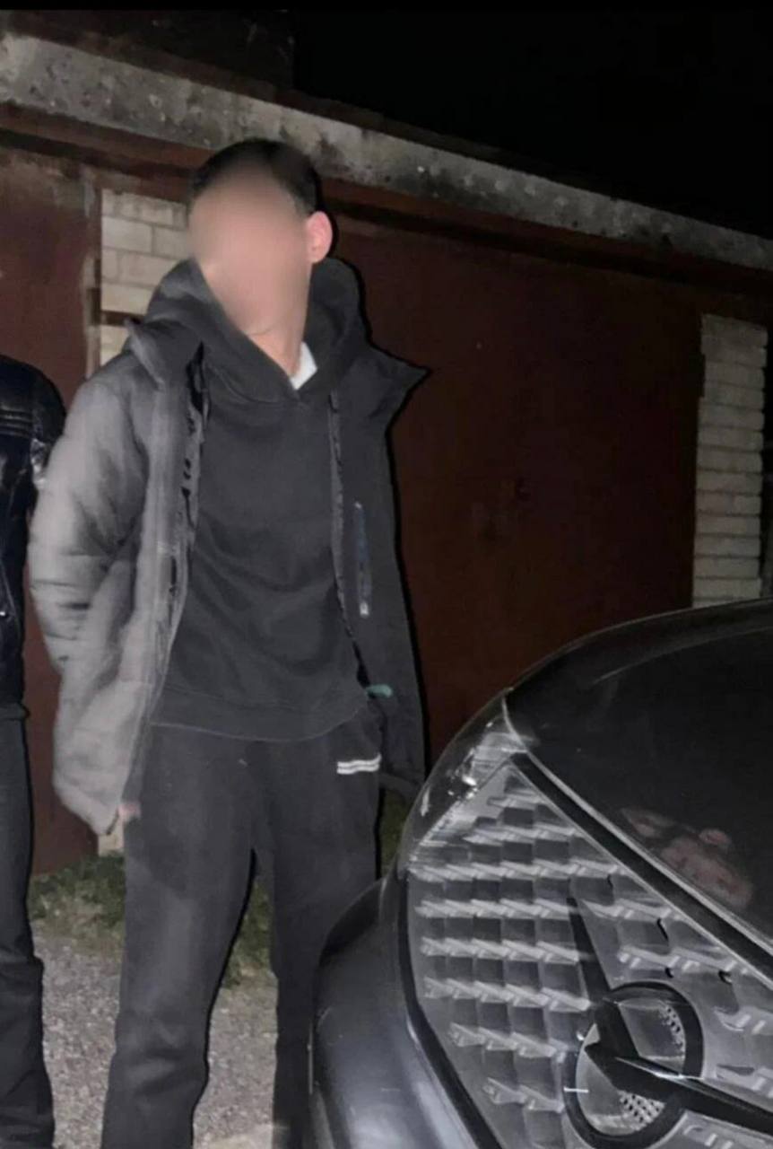 В Уссурийске сотрудники по контролю за оборотом наркотиков задержали местного жителя, планировавшего сбыть наркотические средства