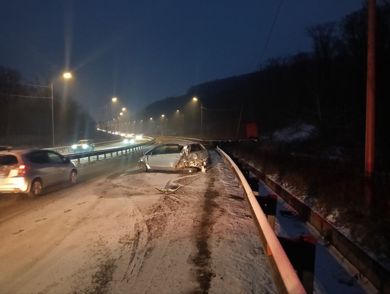 Госавтоинспекция Владивостока проводит проверку по факту ДТП на автодороге «Де-Фриз-Седанка-Патрокл» Госавтоинспекция Владивостока проводит проверку по факту ДТП на автодороге «Де-Фриз-Седанка-Патрокл»