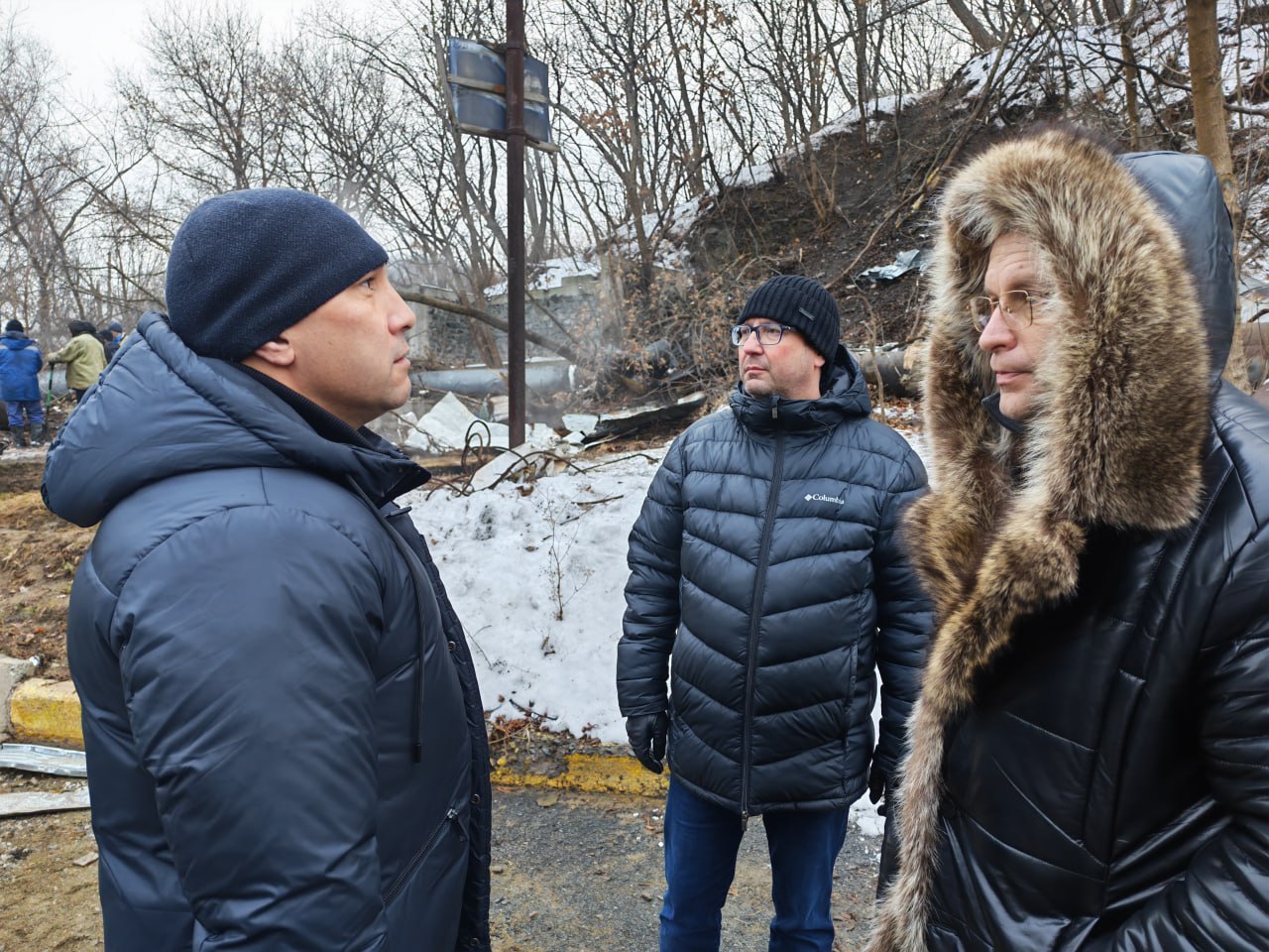 Глава Находки Тимур Магинский провел экстренное заседание комиссии по чрезвычайным ситуациям в связи с аварией на магистральном участке теплопровода в районе кольцевой развязки возле ТЦ «Находка Мега» Глава Находки Тимур Магинский провел экстренное заседание комиссии по чрезвычайным ситуациям в связи с аварией на магистральном участке теплопровода в районе кольцевой развязки возле ТЦ «Находка Мега»