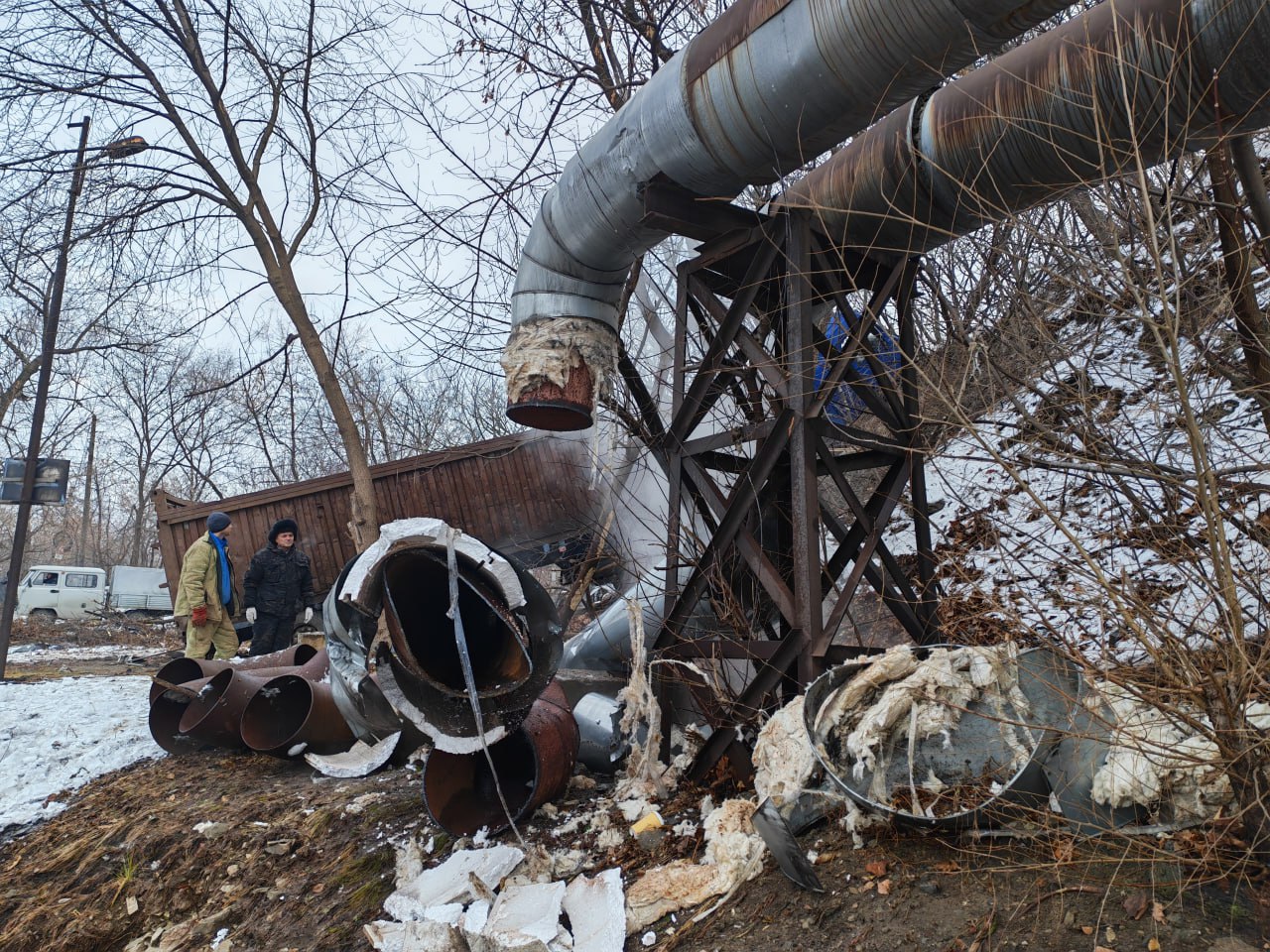 Глава Находки Тимур Магинский провел экстренное заседание комиссии по чрезвычайным ситуациям в связи с аварией на магистральном участке теплопровода в районе кольцевой развязки возле ТЦ «Находка Мега» Глава Находки Тимур Магинский провел экстренное заседание комиссии по чрезвычайным ситуациям в связи с аварией на магистральном участке теплопровода в районе кольцевой развязки возле ТЦ «Находка Мега»