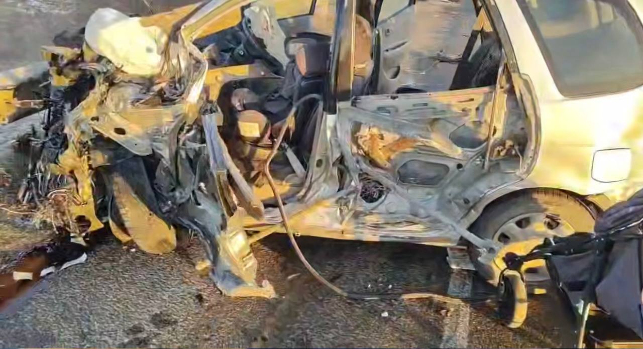 Утром на федеральной трассе в Приморье произошла серьезная авария — погиб ребенок Утром на федеральной трассе в Приморье произошла серьезная авария — погиб ребенок