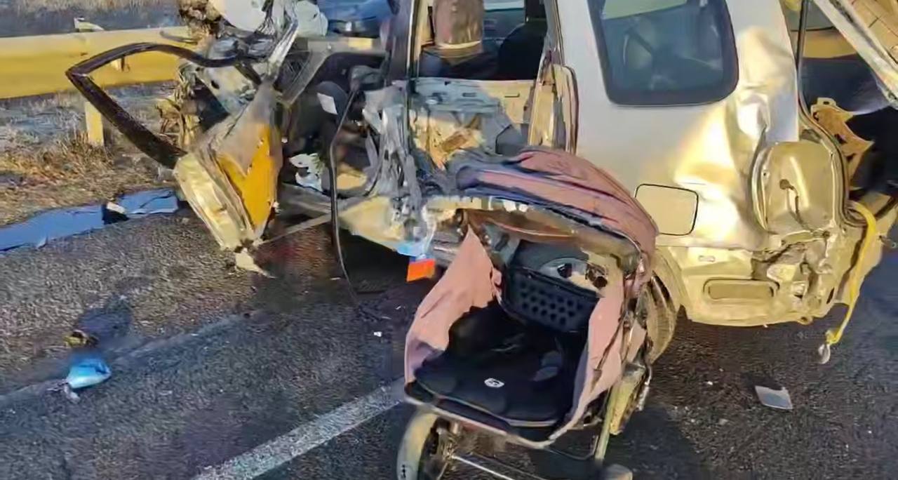 Утром на федеральной трассе в Приморье произошла серьезная авария — погиб ребенок Утром на федеральной трассе в Приморье произошла серьезная авария — погиб ребенок