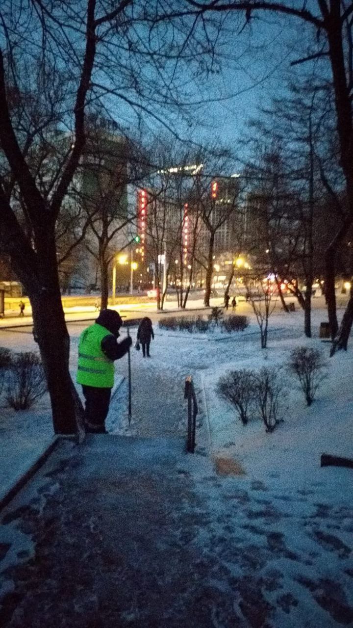 Дороги Владивостока превратились в лед Дороги Владивостока превратились в лед