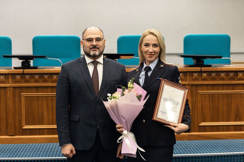 Во Владивостоке накануне прошла церемония награждения жителей, которые внесли вклад в развитие города в этом году
