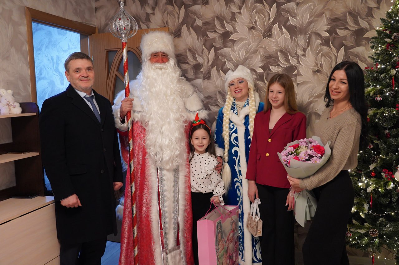 Всероссийская акция «Елка желаний» состоялась в Уссурийске Всероссийская акция «Елка желаний» состоялась в Уссурийске