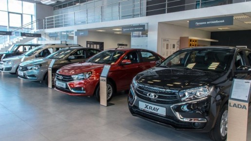 АвтоВАЗ на грани краха: переполненные склады и удивленные покупатели