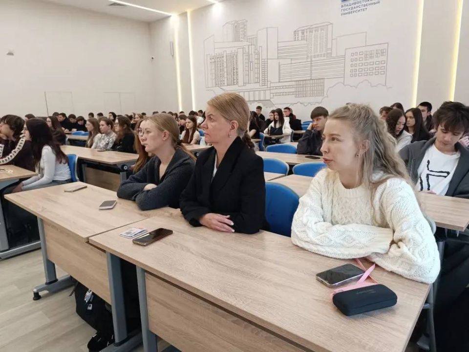 Госавтоинспекция Владивостока в преддверии каникул призывает родителей напомнить своим детям о соблюдении правил дорожного движения