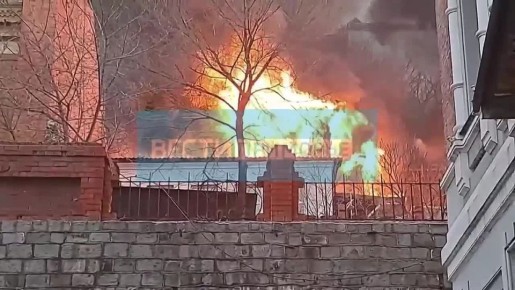 Первое видео с места пожара