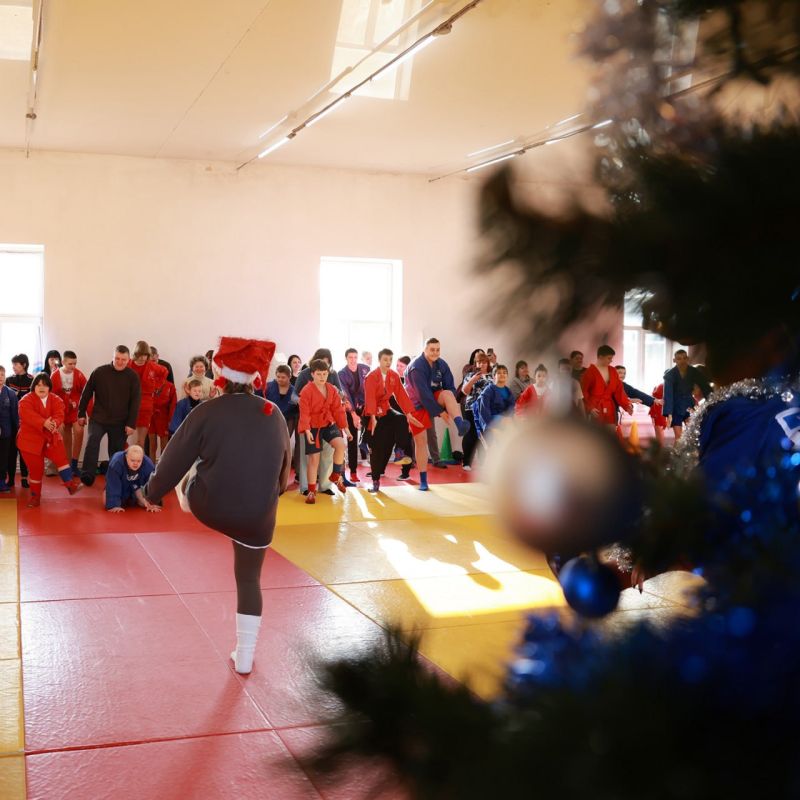 21 декабря в Артёме прошёл ежегодный Инклюзивный краевой новогодний фестиваль «ZA САМБО – 2025»
