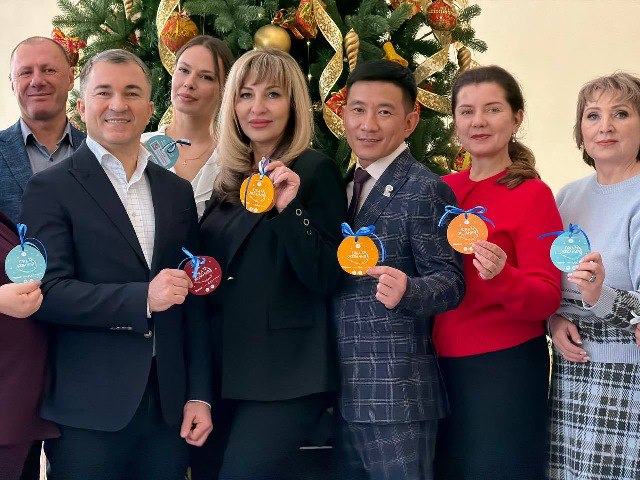 Депутат #ЗСПК Всеволод Романов исполнил новогодние мечты детей Кавалеровского округа Депутат #ЗСПК Всеволод Романов исполнил новогодние мечты детей Кавалеровского округа