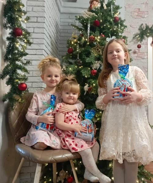 Во Владивостоке транспортные полицейские совместно с Общественным советом поздравили детей в рамках акции «Полицейский Дед Мороз» Во Владивостоке транспортные полицейские совместно с Общественным советом поздравили детей в рамках акции «Полицейский Дед Мороз»