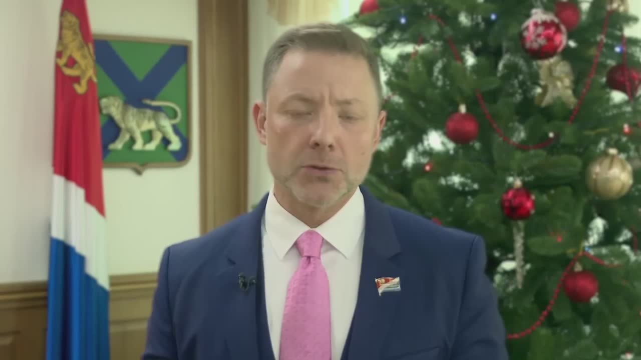 Председатель Законодательного собрания Приморского края Антон Волошко поздравляет приморцев с Новым годом!