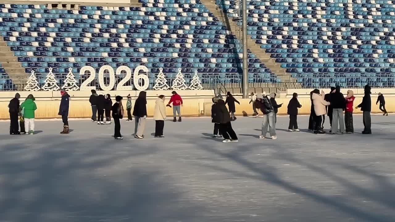 Каток «Авангард» приглашает всех на лёд!