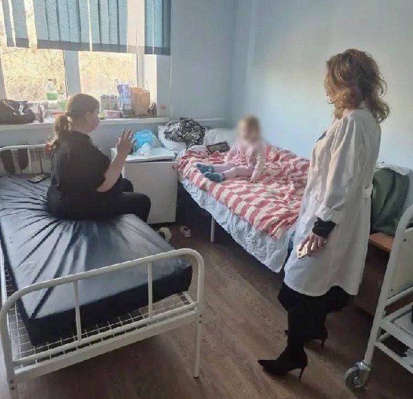 Замерзающим пациентам детской больницы во Владивостоке выдали дополнительные тёплые одеяла, чтобы они чувствовали себя менее дискомфортно